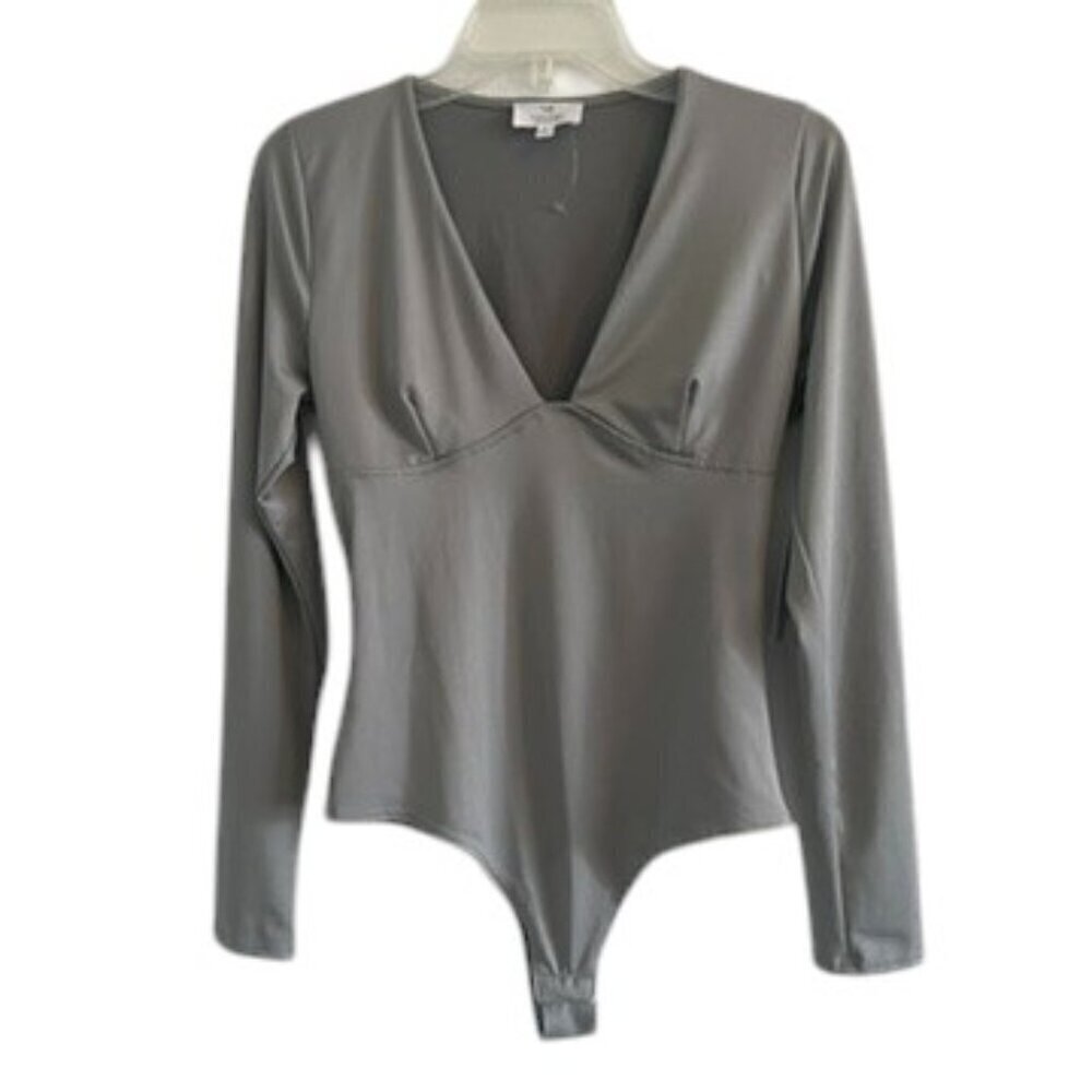 LIVE IN THE MOMENT Silver Gray Long Sleeve Deep V Plunge Bodysuit, Large